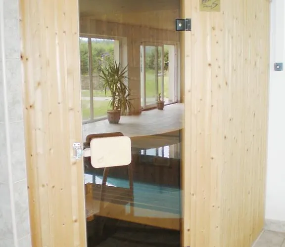 Vila Fontana S Krytym Bazenem